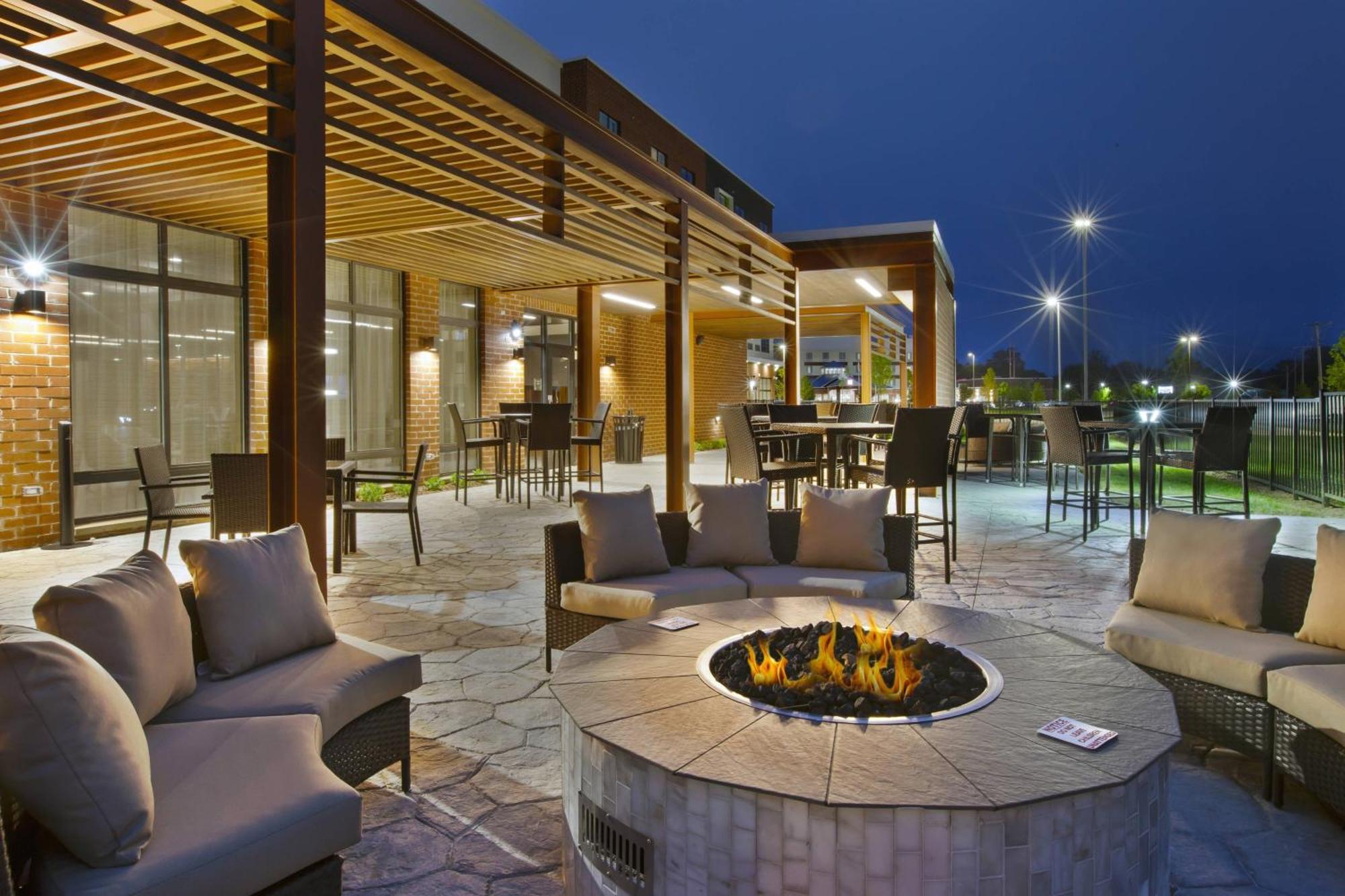 Hotel Courtyard By Marriott St. Joseph-Benton Harbor Exterior foto